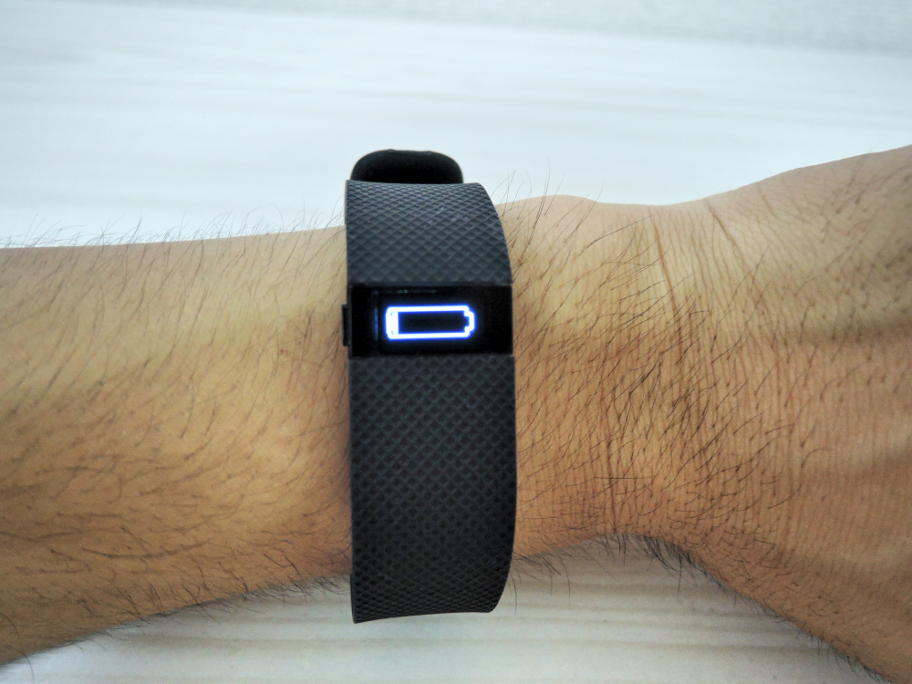 fitbit chargehrの使い方